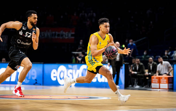 费兰过往在 费兰过往在